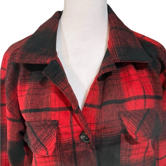 No Boundaries Red and Black Plaid Utility Shacket NWT size Small - Picture 2 of 10